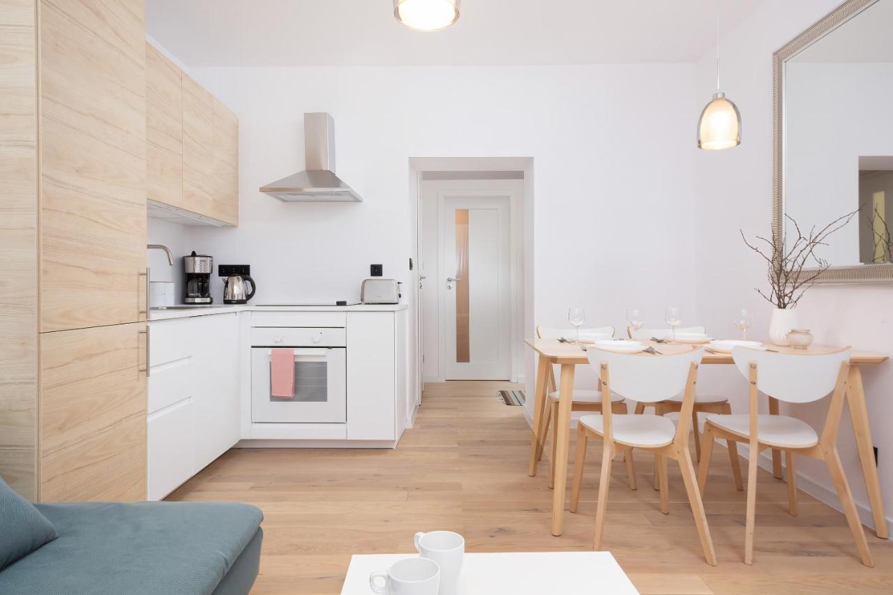Apartments Warsaw Royal Park By Renters Екстер'єр фото